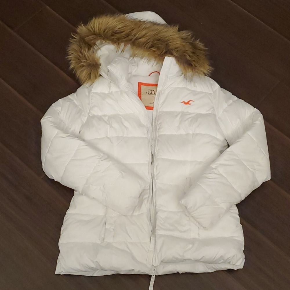 Hollister Puffer Jacket with Faux Fur Hood Trim | Large | White